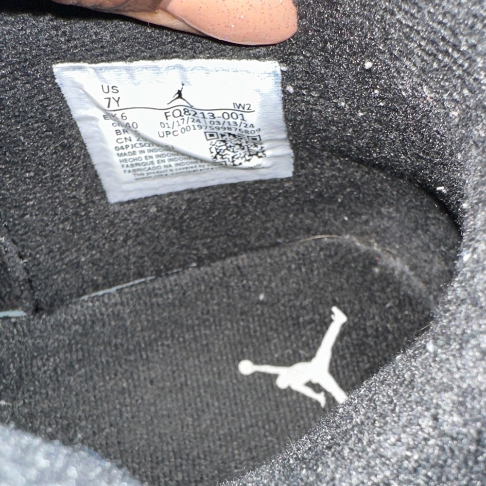 AIR Jordan 4 White Thunder Retro Kids Sneakers Black White - Picture 5 of 9